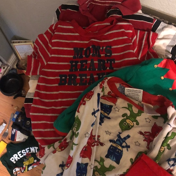 Boys 18m-2t lot - Picture 2 of 5